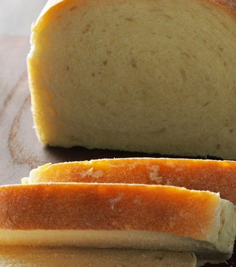 სახლში გამომცხვარ ფუმფულა პურს არაფერი სჯობს. მოამზადეთ ამ რეცეპტის მიხედვით მარტივად და გემრიელად :)